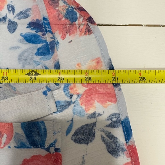 Kut from the Kloth Floral Button Down Shear Top Women’s oversized Size XS - Picture 15 of 15